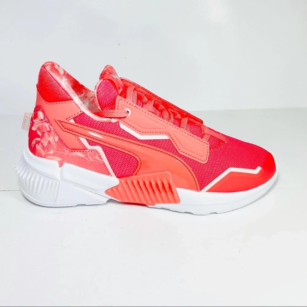 Puma Provoke XT Untamed Women’s‎ Sneakers Georgia Peach Floral Size 8